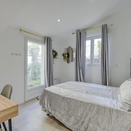 Apartment Lux Lorenzo Livry-Gargan
