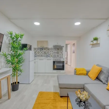 Lux Lorenzo Apartment *